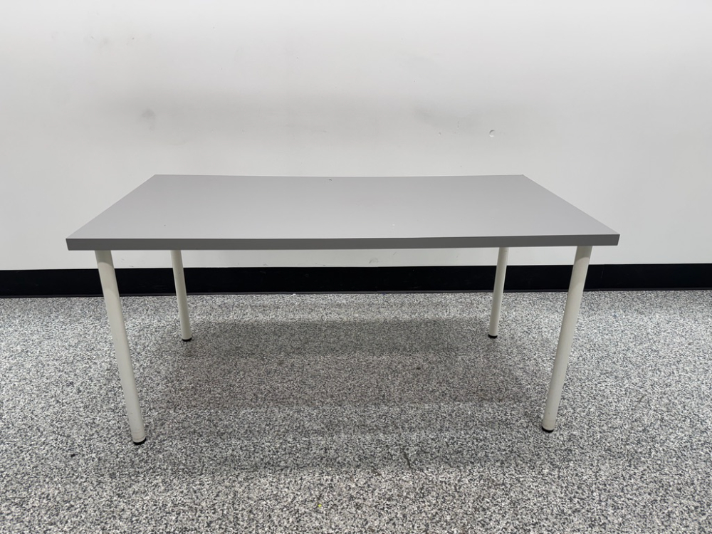Image of 5' Table